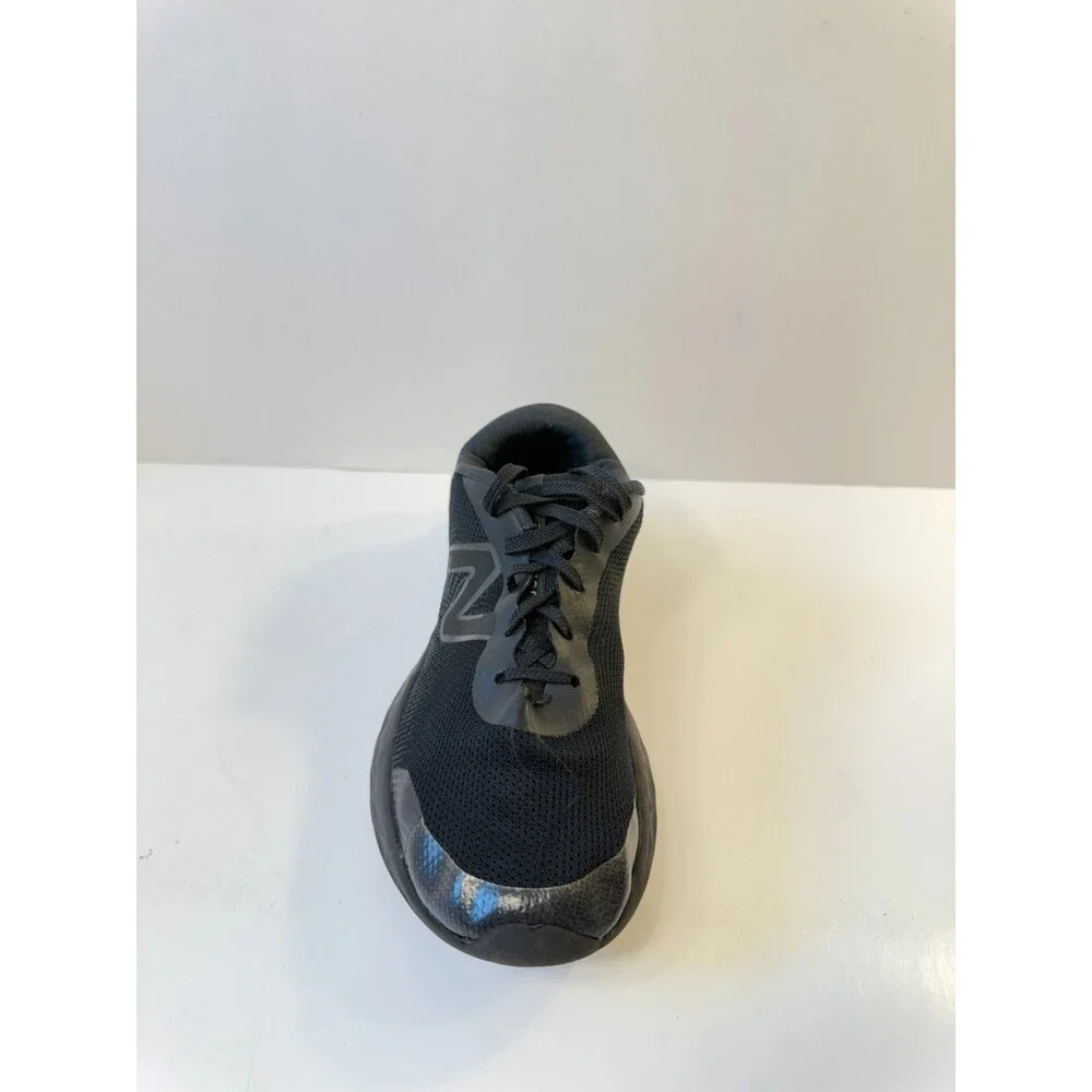 New Balance Kid's DynaSoft 520 V8 Lace-Up Running Shoe, Black/Black, 3.5 Wide